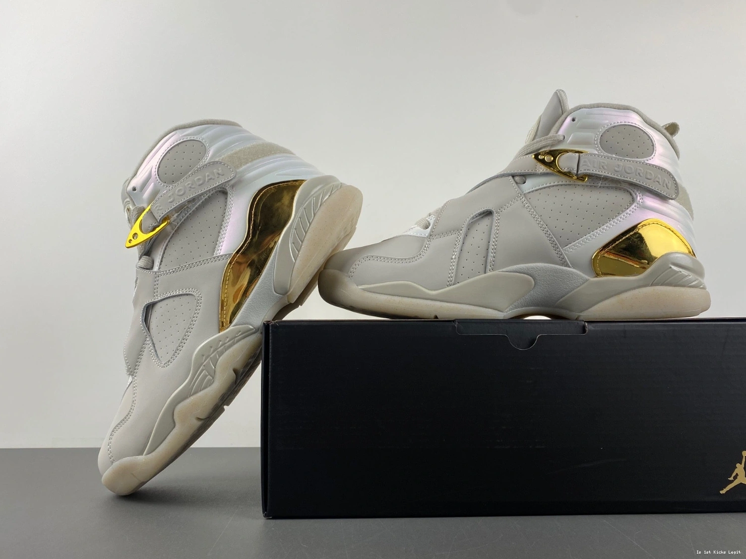 Champagne Men's Jordan Retro 8 - 832821-030 0923